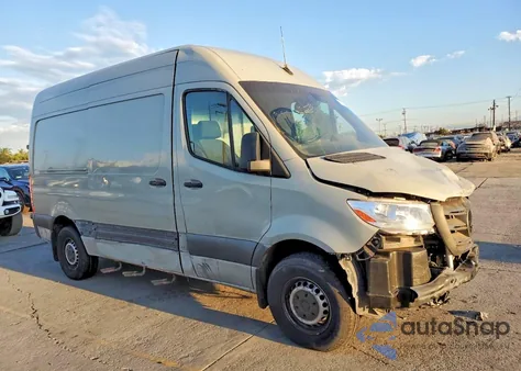 2019 Mercedes-Benz Sprinter 2500/3500 z USA, uszkodzony, nr VIN WD4PF0CD6KP052986